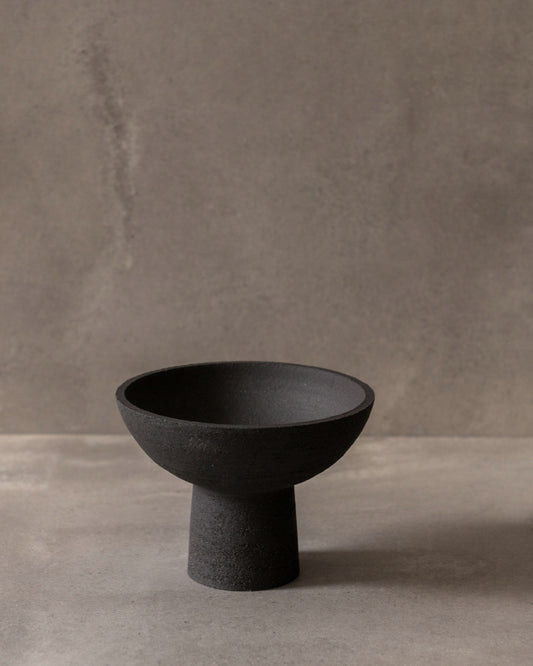 Bowl op voet -  Terra Aura Nigra