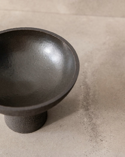 Bowl op voet -  Terra Aura Nigra