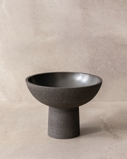 MK keramiek - Bowl op voet -  Terra Aura Nigra